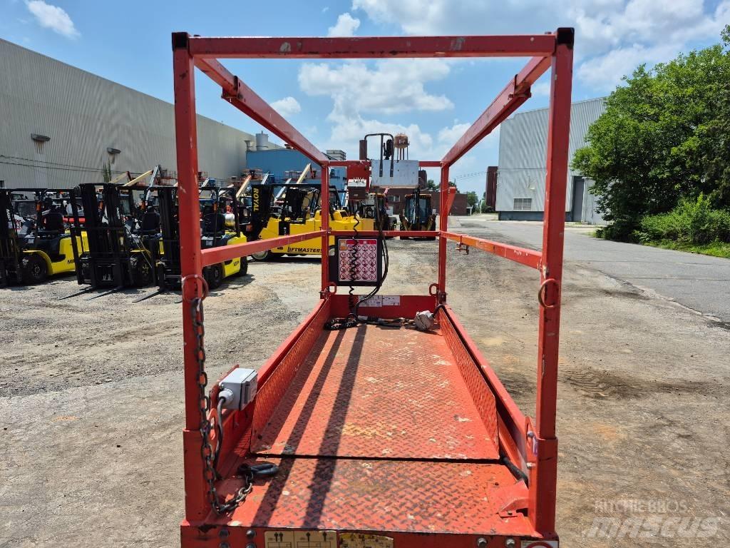 SkyJack SJ 3220 Elevadores de tesoura