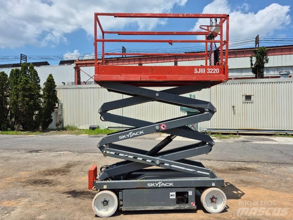 SkyJack SJ 3220 Elevadores de tesoura