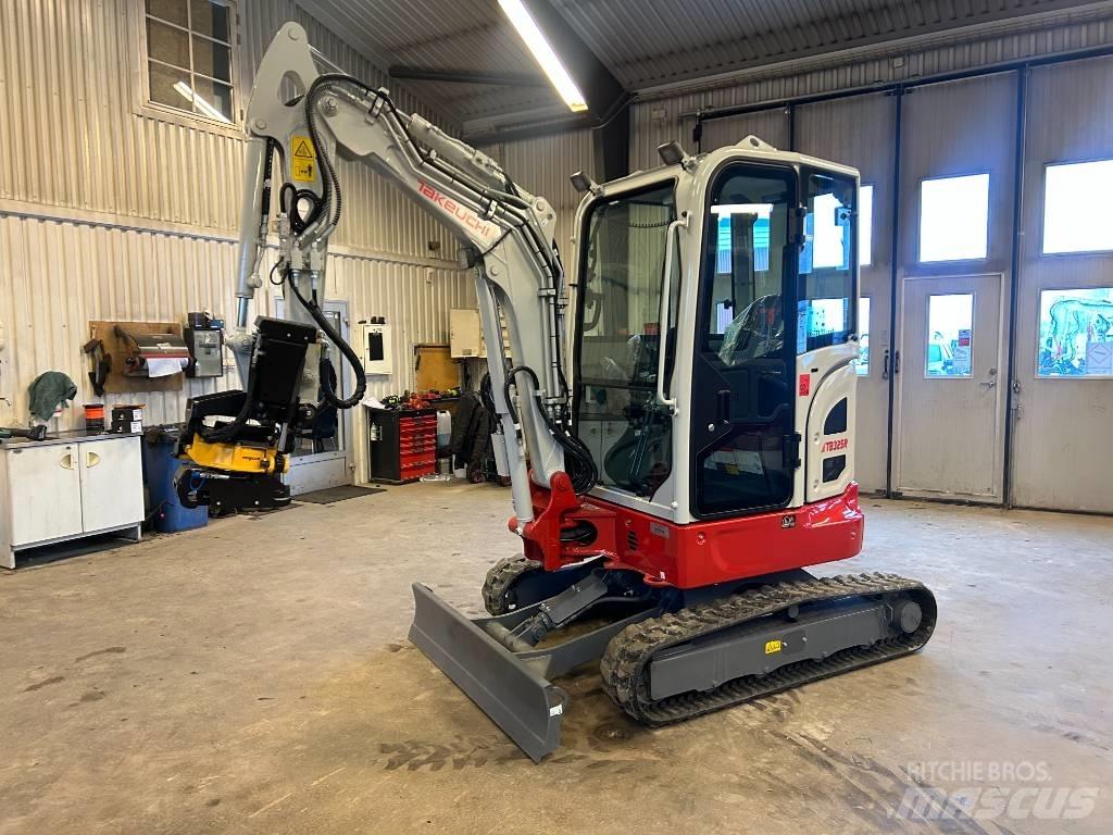 Takeuchi TB325 Miniescavadeiras