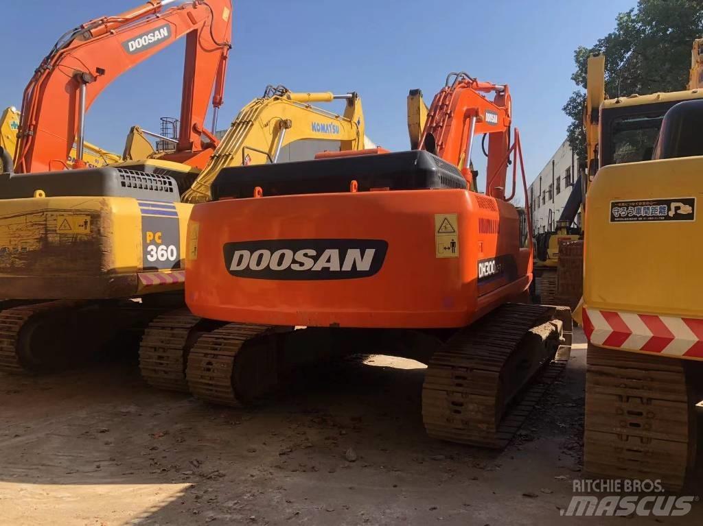 Doosan 225 LC Escavadeiras de esteiras