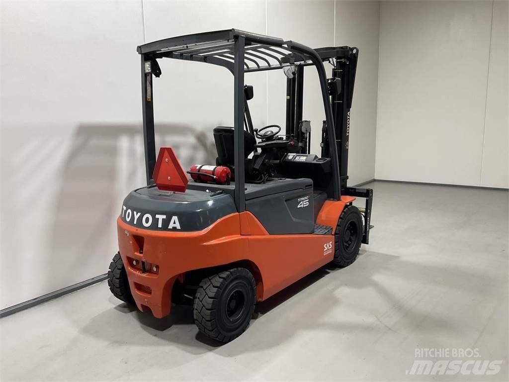 Toyota 8FBMT45 Empilhadores eléctricos