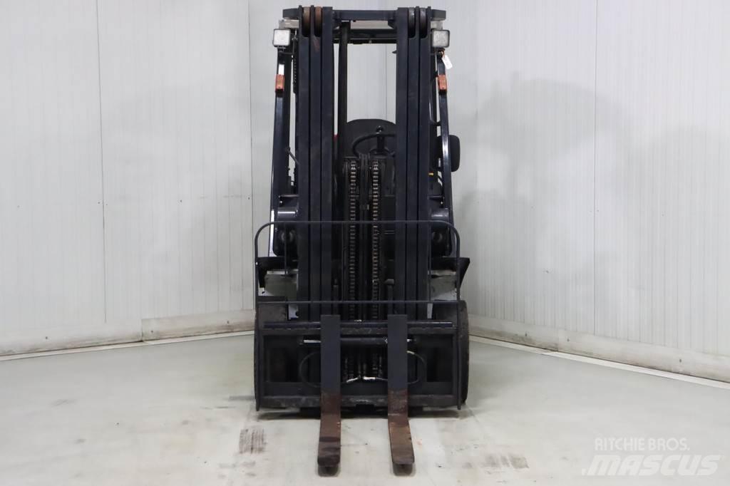Nissan U1D2A20LQ Empilhadores a gás