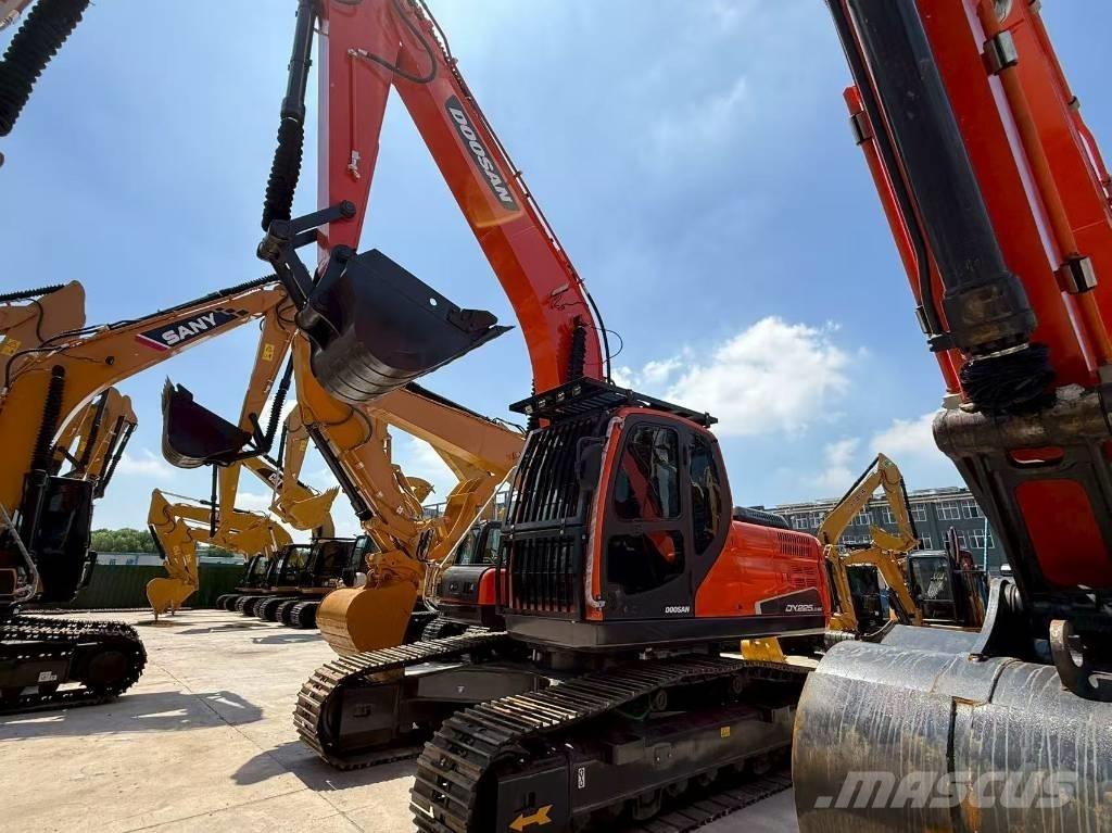 Doosan DX 225 Escavadeiras de esteiras