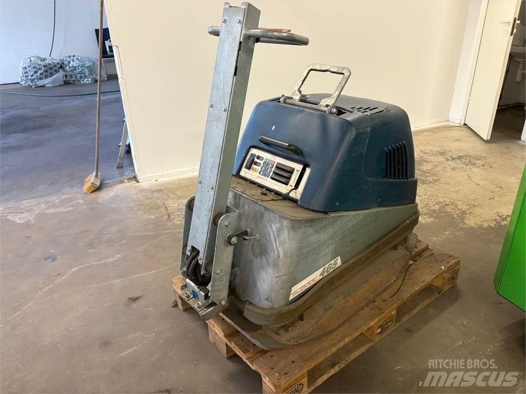 Swepac FB 465 Compactadores para terra