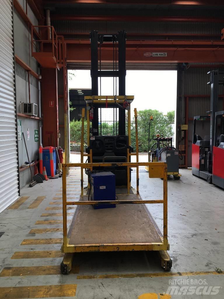 Hyster R30XMF3 Preparadoras de encomendas de alta elevação