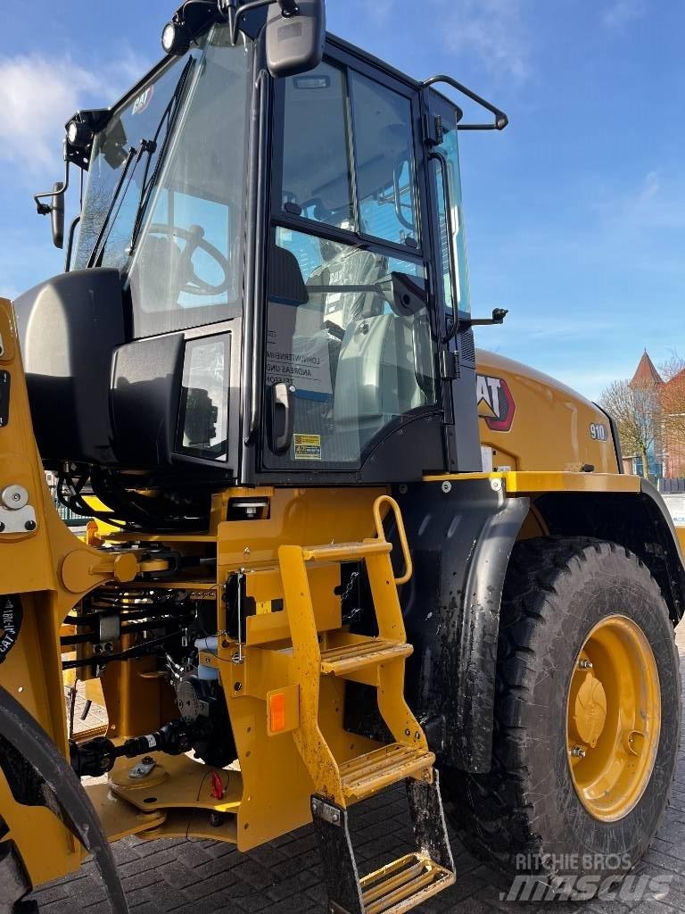 CAT 910 Carregadeiras de rodas