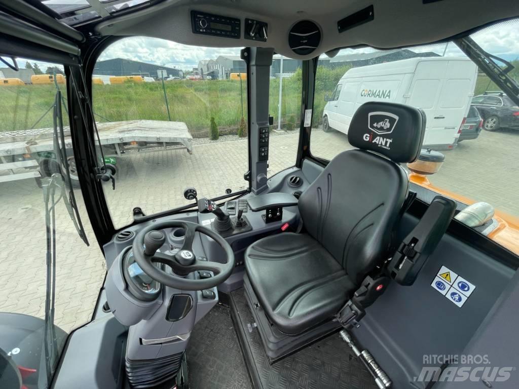 GiANT g5000 Carregadora multifunções