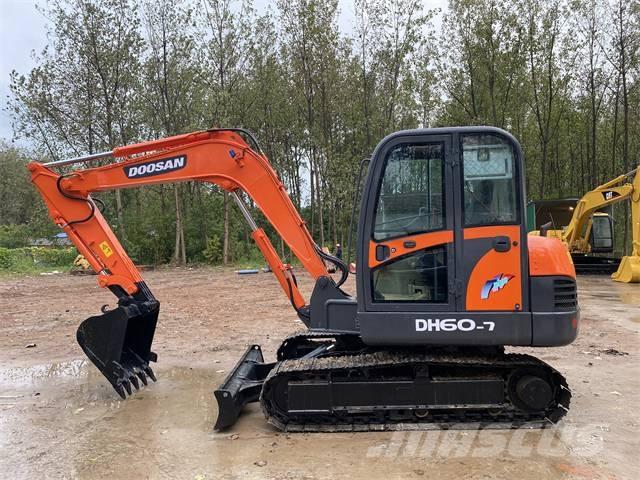 Doosan DH60-7 Miniescavadeiras