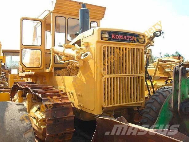 Komatsu d155a-1 Dozers - Tratores rastos