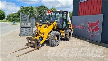 CAT 908 Carregadeiras de rodas