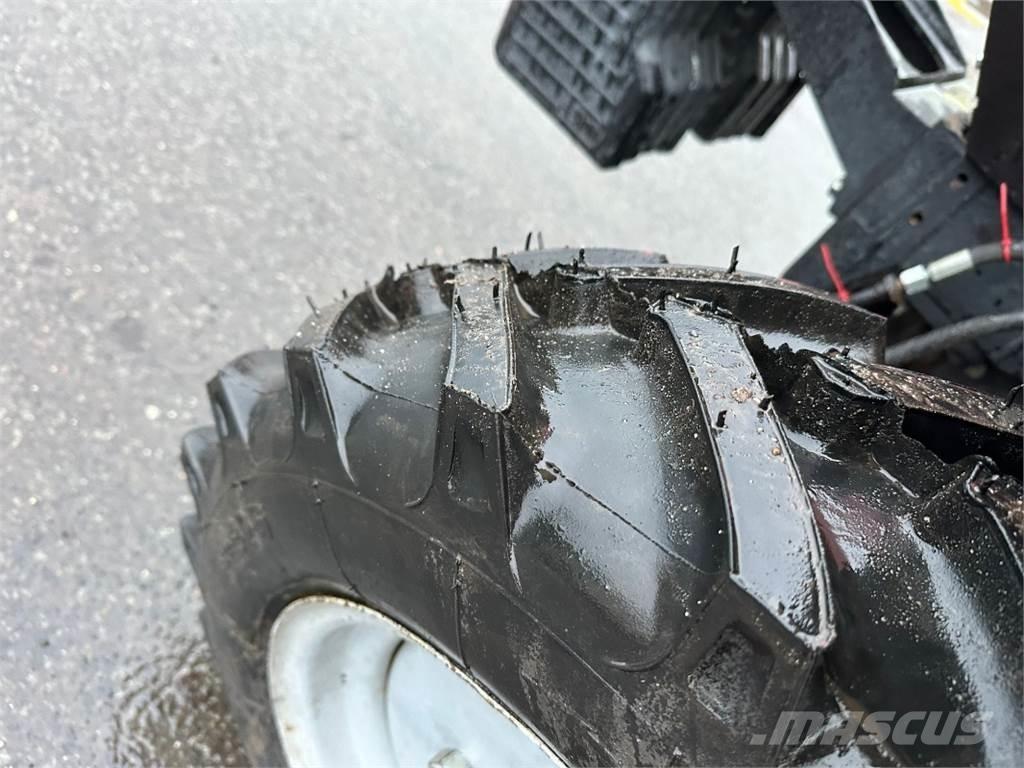 Belarus MTS 320 Tratores Agrícolas usados