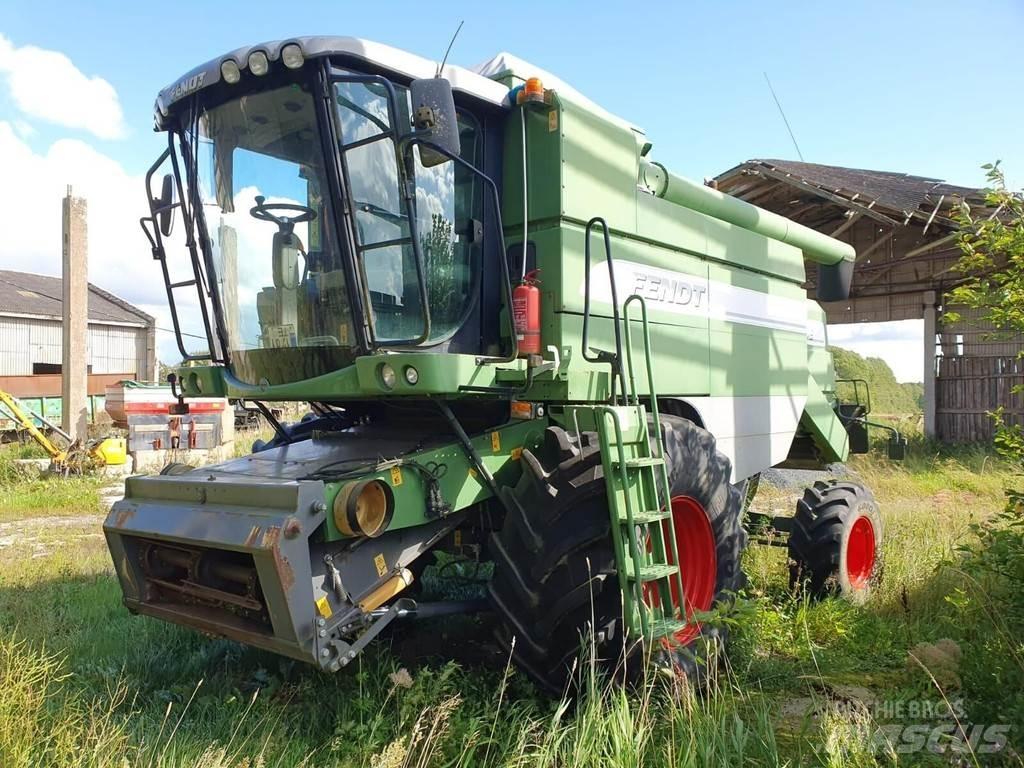 Fendt 5220 E Ceifeiras debulhadoras