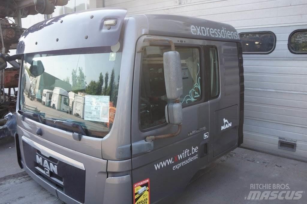 MAN F99L34 TGM Cabines e interior