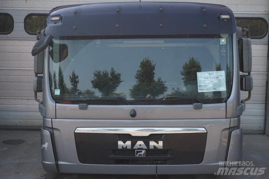 MAN F99L34 TGM Cabines e interior