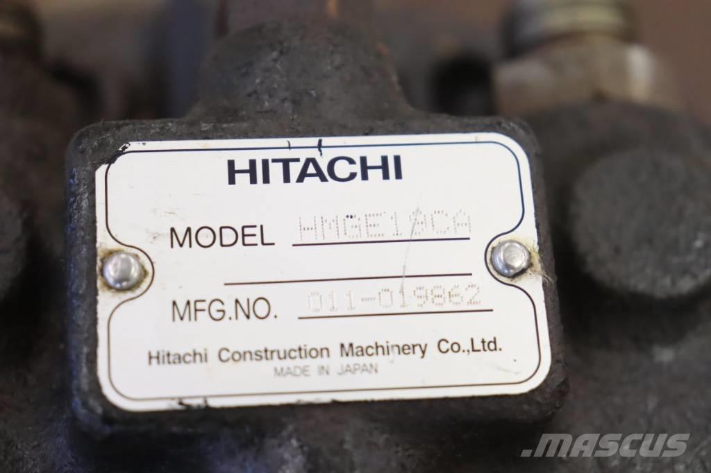 Hitachi 130 Pneus