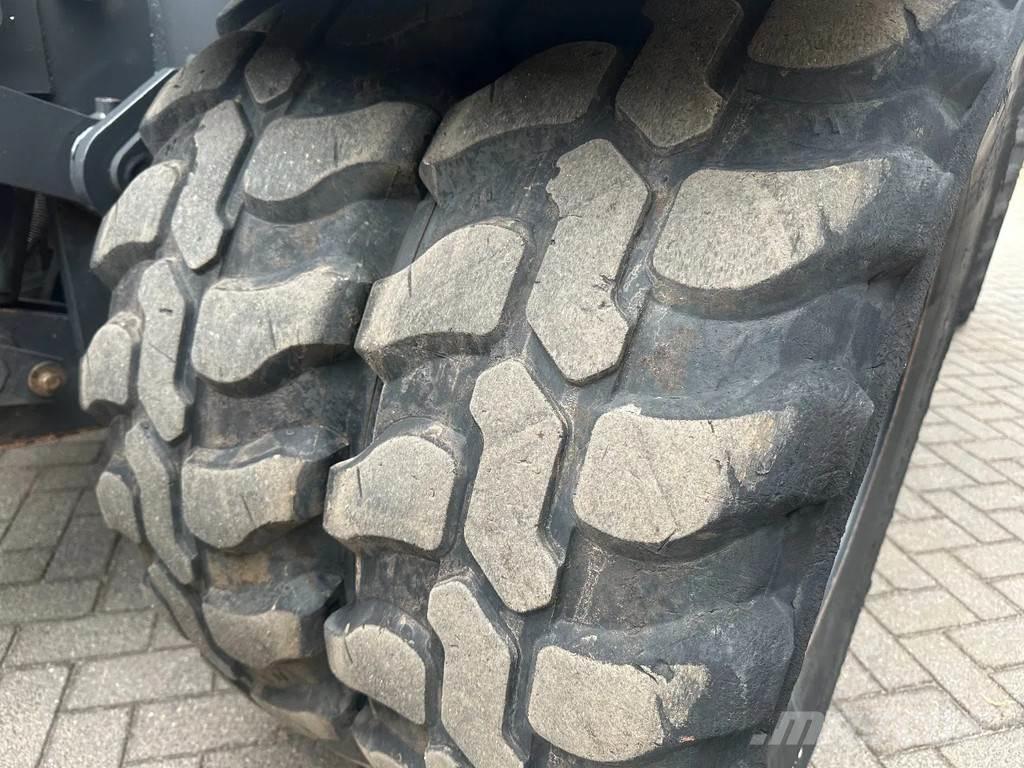 Doosan DX140W-5 Escavadoras de rodas