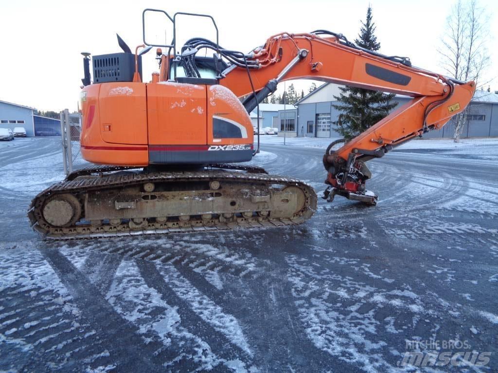 Doosan DX 235 Escavadeiras de esteiras