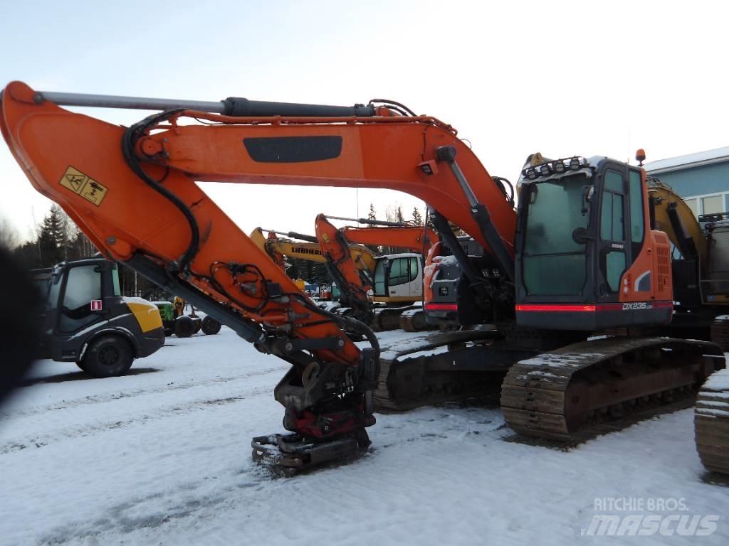 Doosan DX 235 Escavadeiras de esteiras