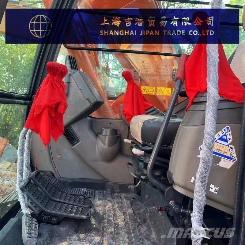Hitachi ZX 135 Escavadeiras de esteiras