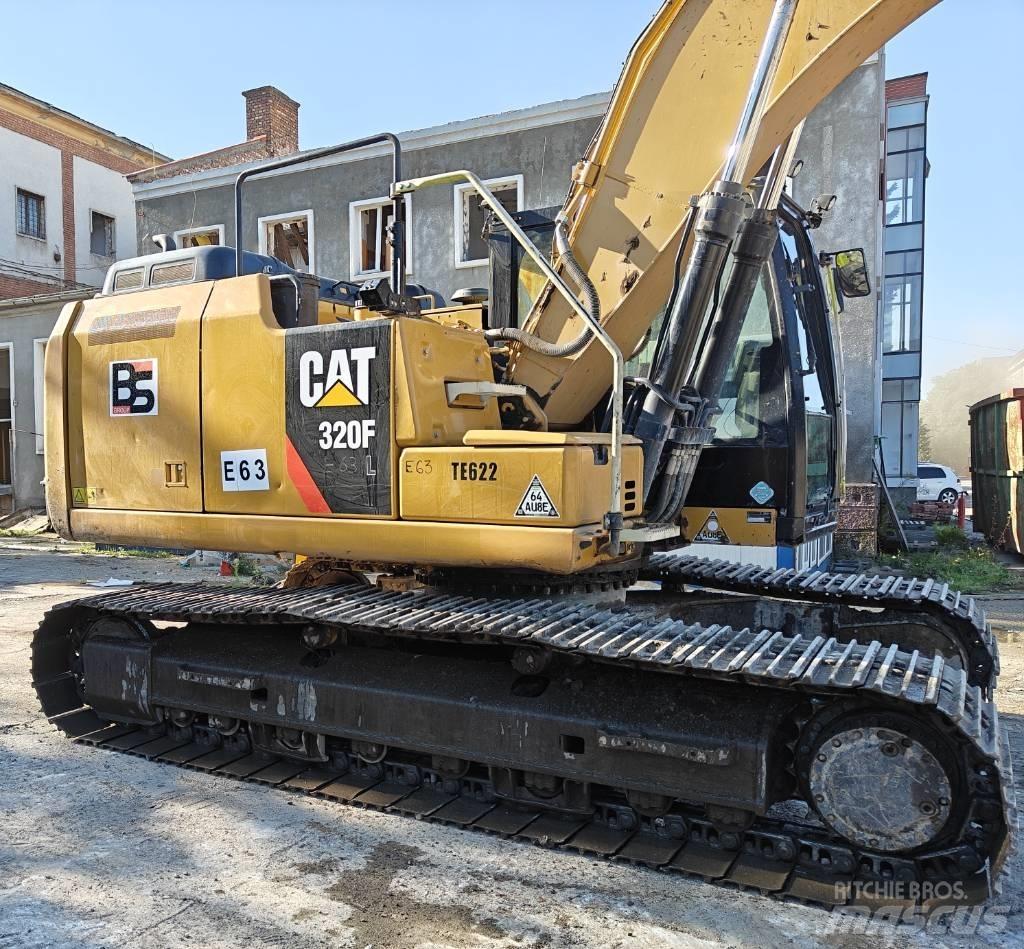 CAT 320F Escavadeiras de esteiras