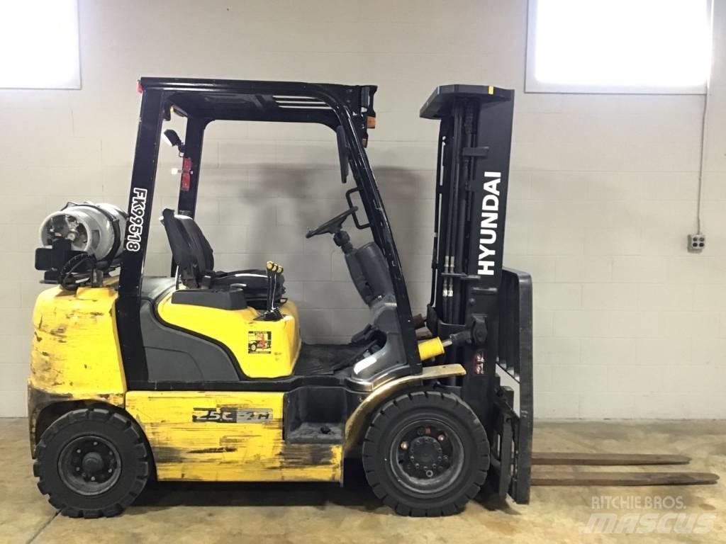 Hyundai 25 L-7 A Empilhadores - Outros