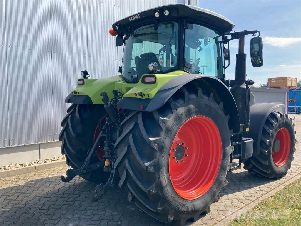 CLAAS ARION 660 Tratores Agrícolas usados