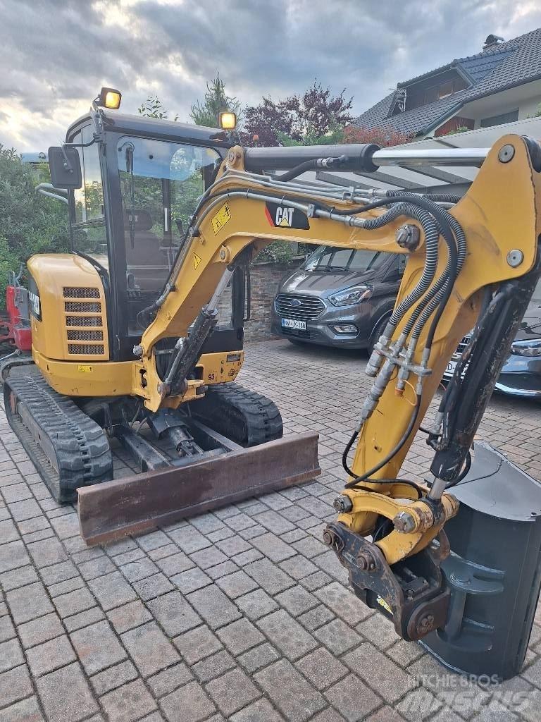 CAT 302.7 D CR Miniescavadeiras