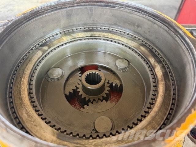 Liebherr sat 225 Transmissăo