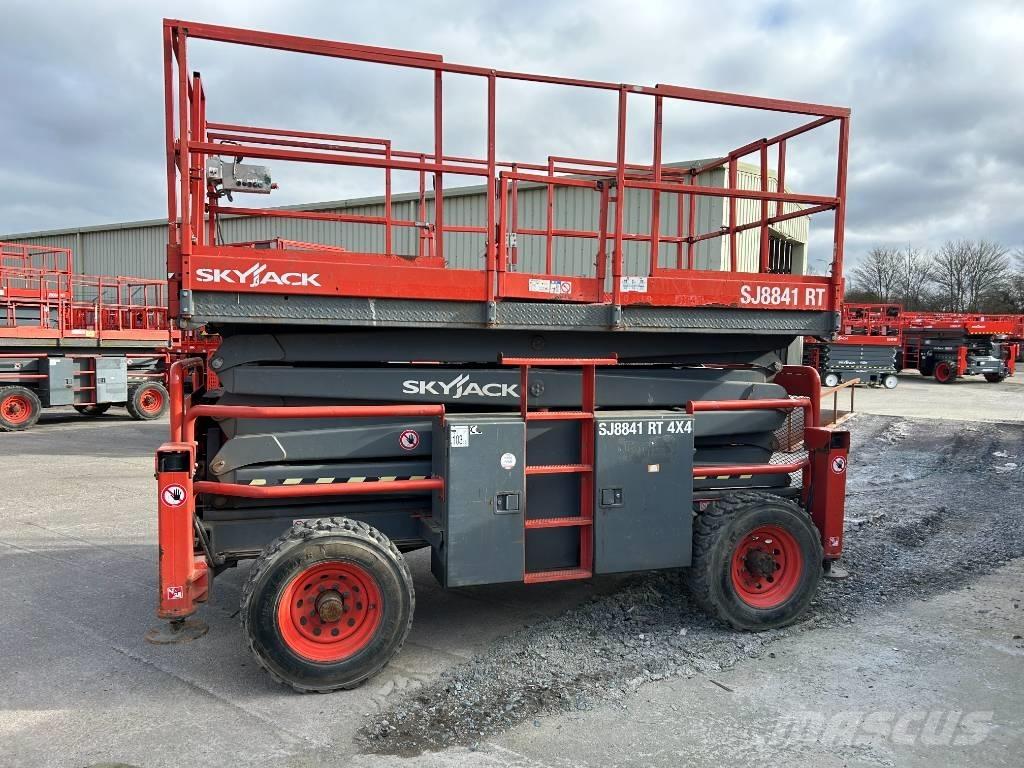 SkyJack SJ 8841 RT Elevadores de tesoura