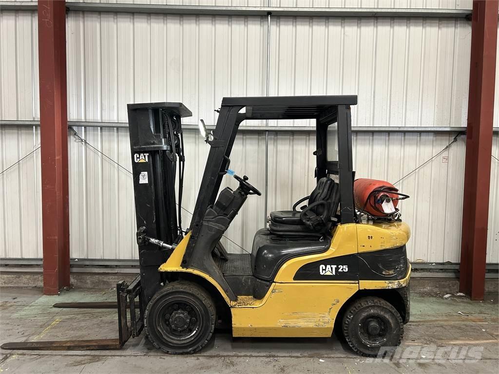 CAT GP25NT Empilhadores a gás
