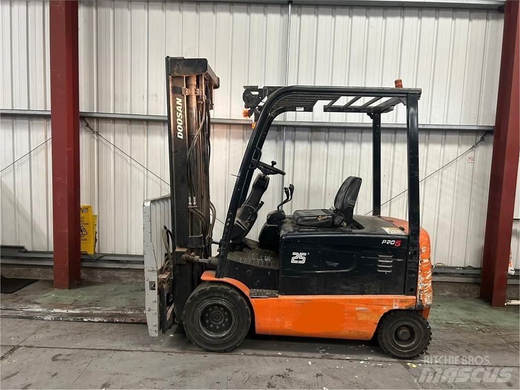 Doosan B25X-5 Empilhadores eléctricos