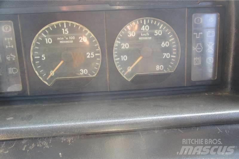 Bell B20C 6X4 Camiões-cisterna