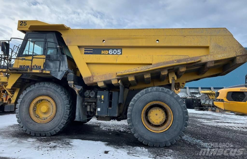 Komatsu 605-7 Camiőes basculantes rígidos