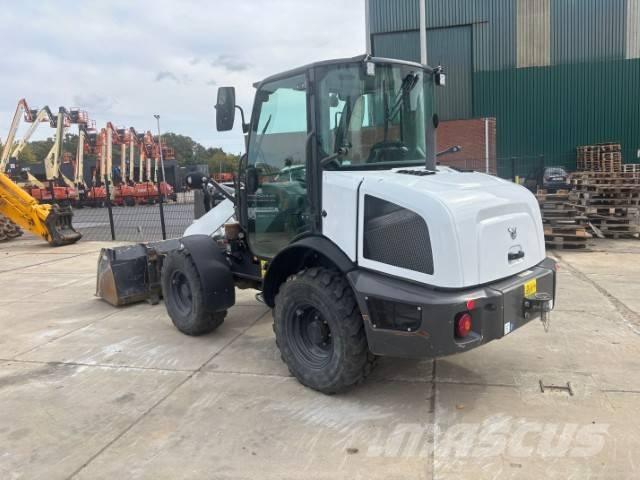 CASE 21 F Carregadeiras de rodas