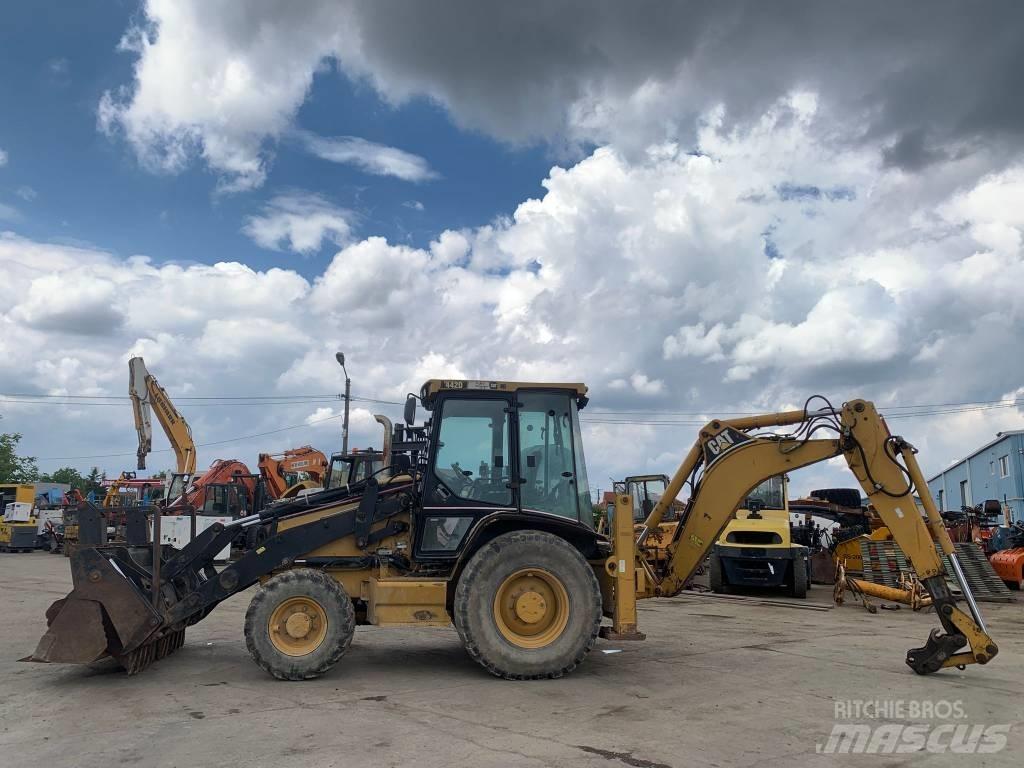 CAT 442 D Retroescavadeiras