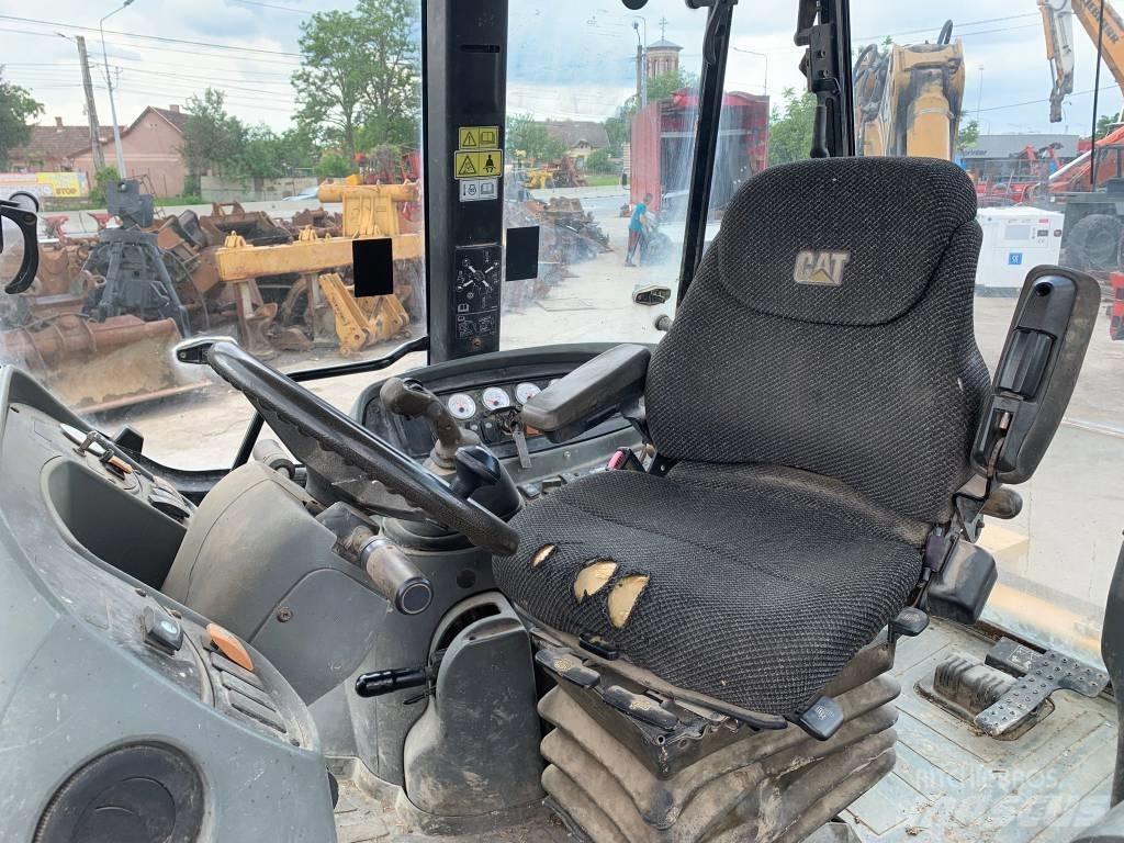 CAT 442 D Retroescavadeiras