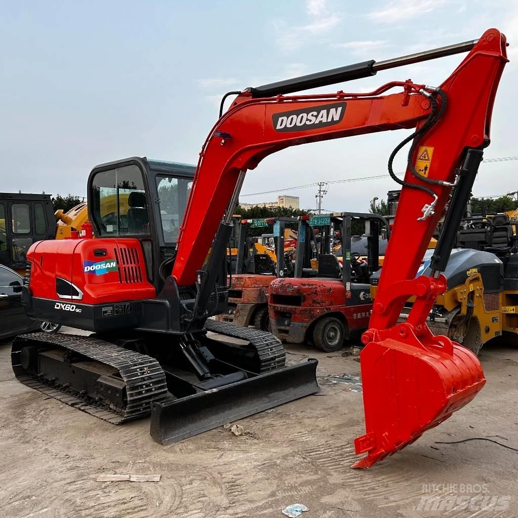 Doosan DX60 Escavadeiras de esteiras