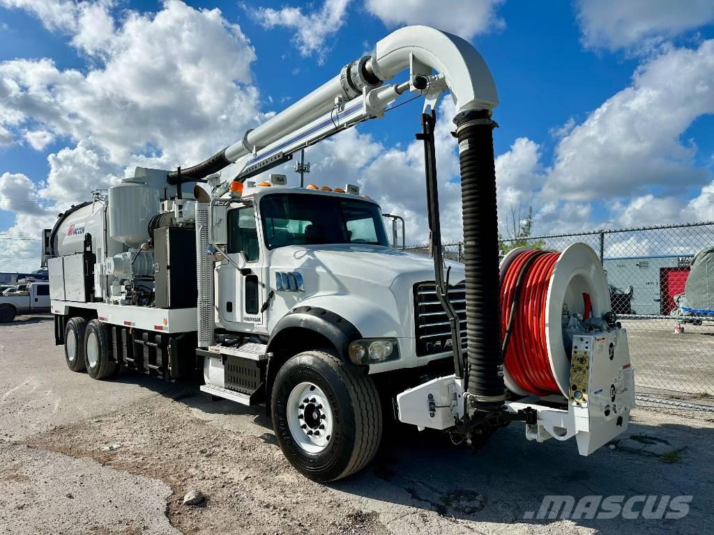 Mack GU713 Camiões Aspiradores Combi