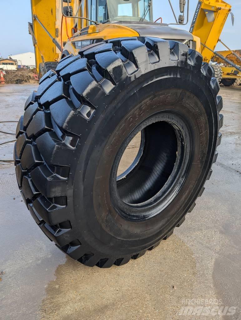 Bridgestone VLTS Pneus
