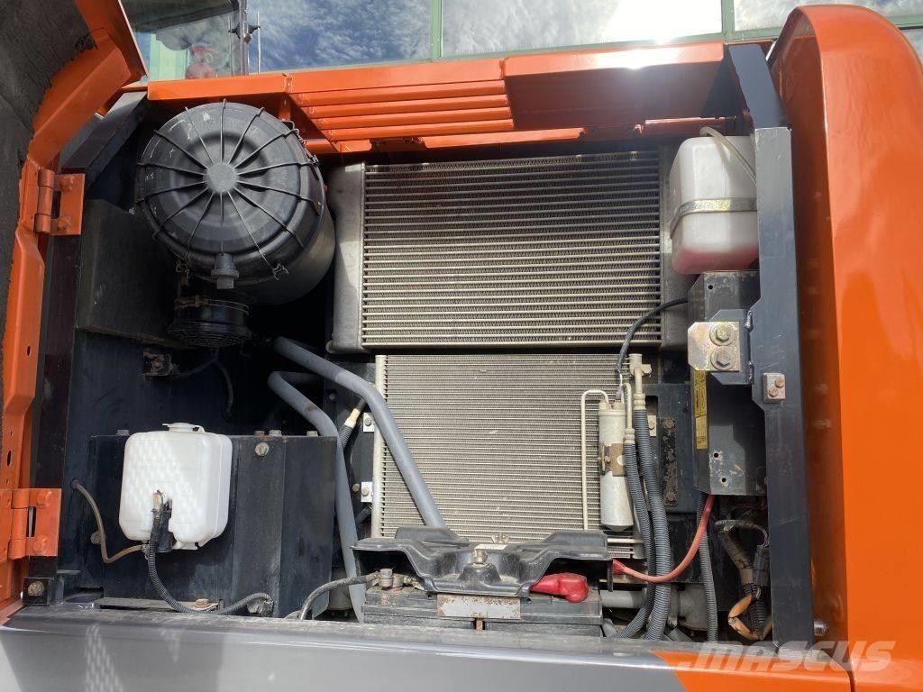 Hitachi ZX 140 W-3 Escavadoras de rodas