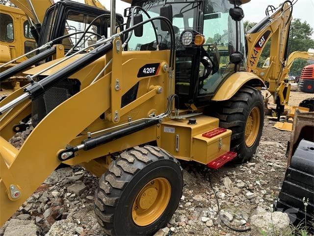 CAT 420 F Retroescavadeiras
