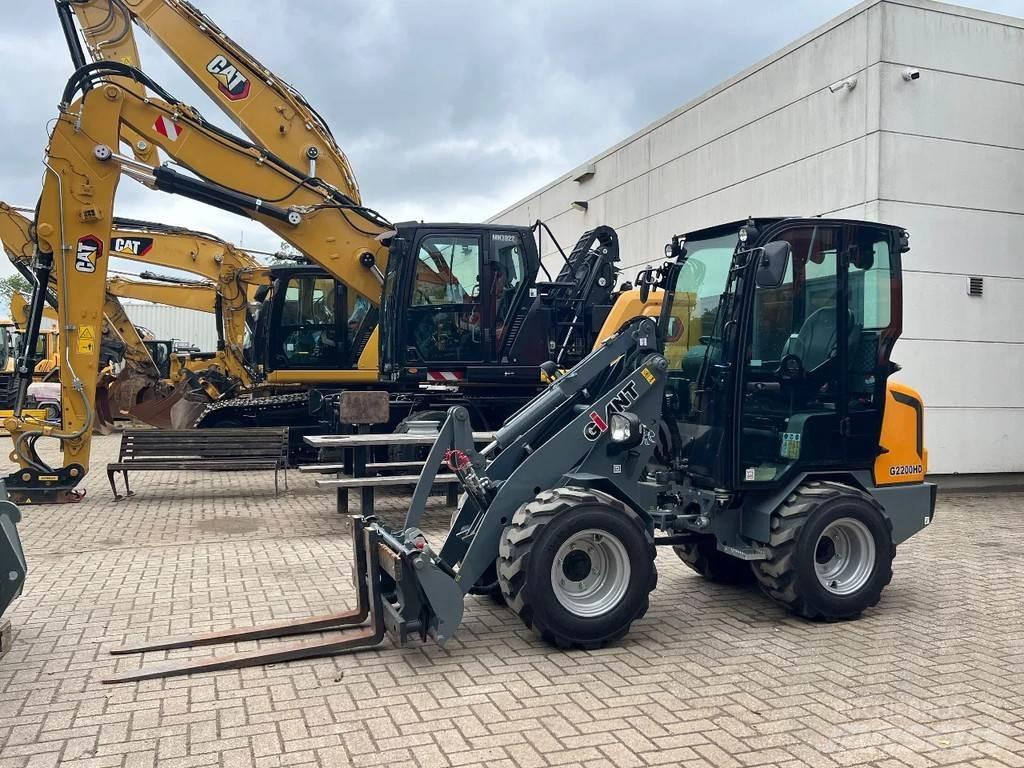 GiANT G2200HD Carregadeiras de rodas