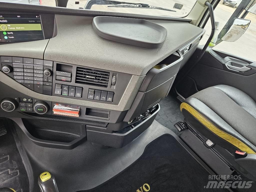 Volvo FH 16 6x2 550 Cavalos Mecânicos