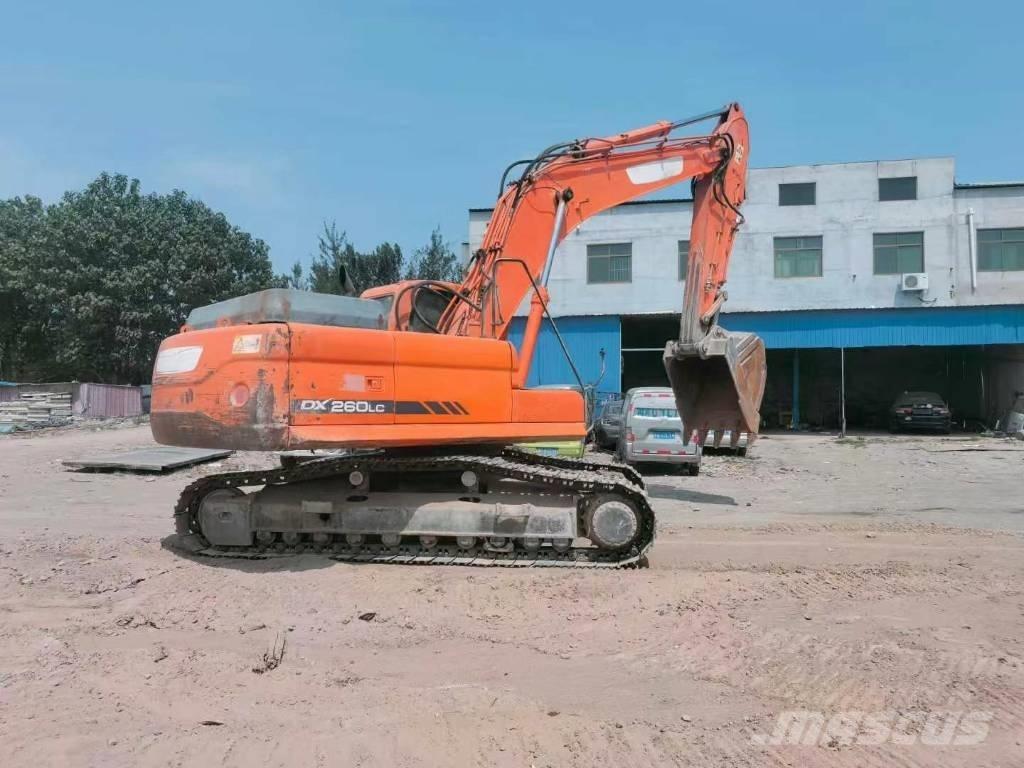 Doosan DX 260 Escavadeiras de esteiras