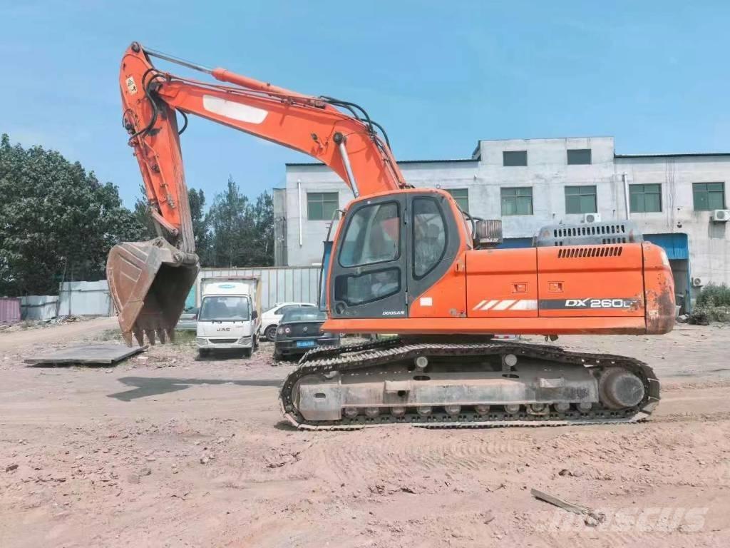 Doosan DX 260 Escavadeiras de esteiras