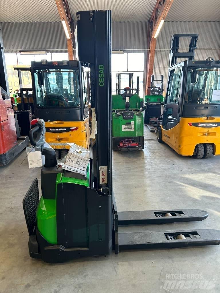 Cesab S 212 L Empilhador para operador externo