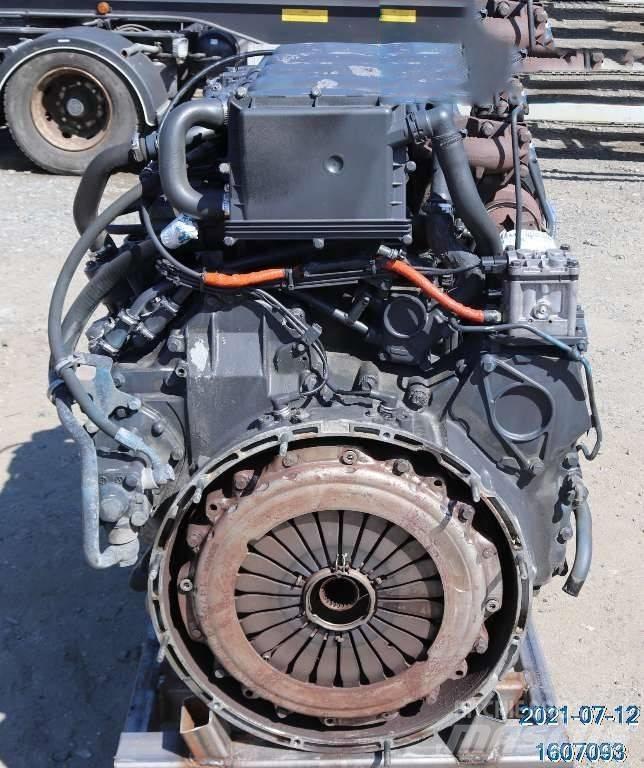 Scania P 230 LB Caminhões de caixa fechada