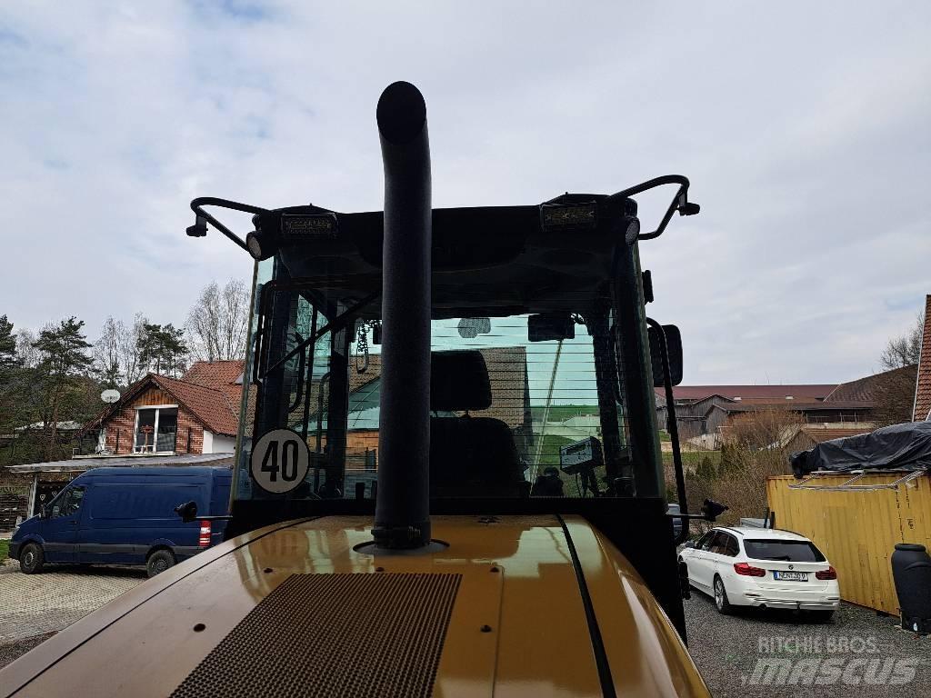 CAT 910 Carregadeiras de rodas