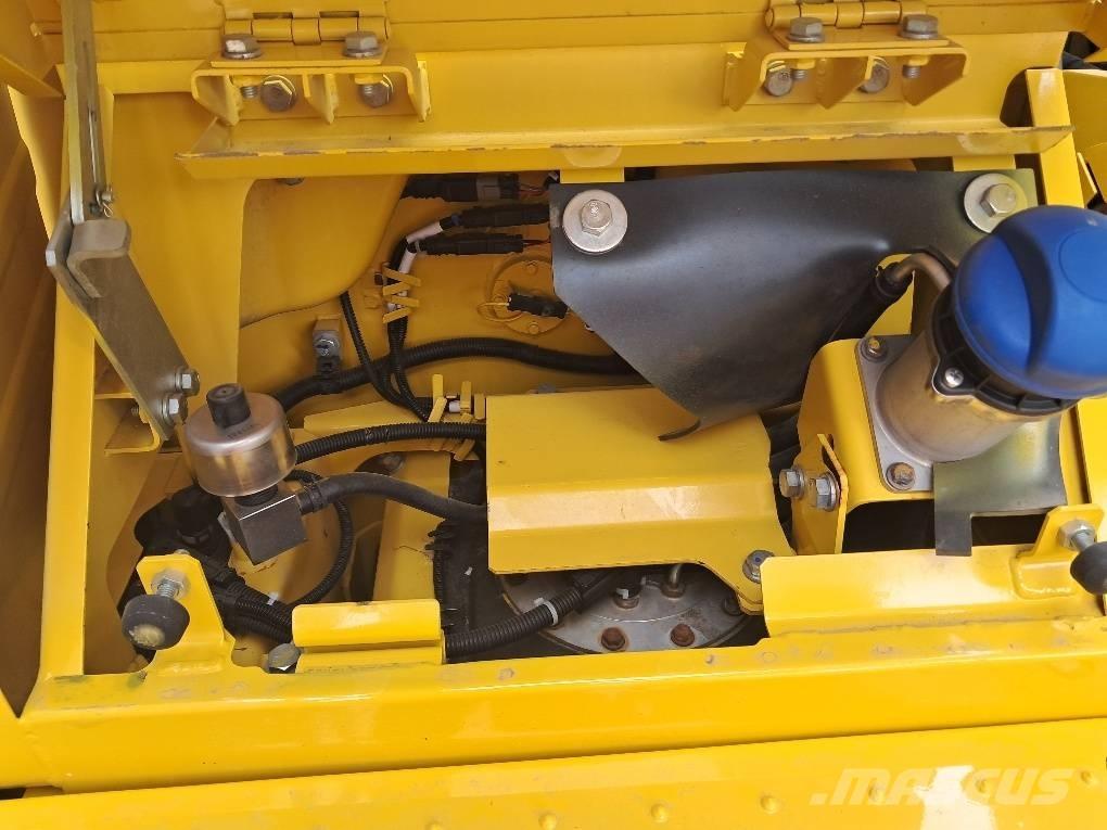 Komatsu PC210LCI-11 Escavadeiras de esteiras