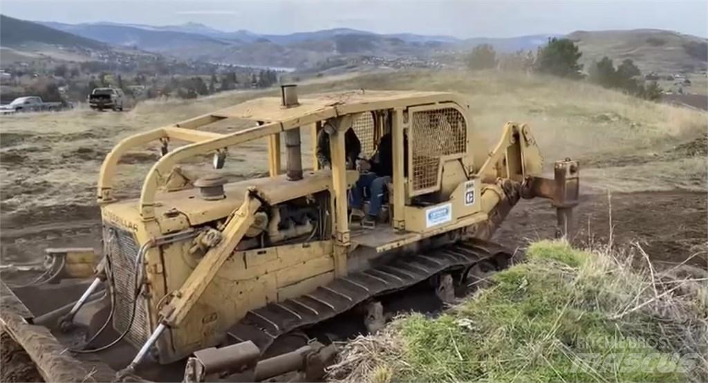 CAT D8H Dozers - Tratores rastos